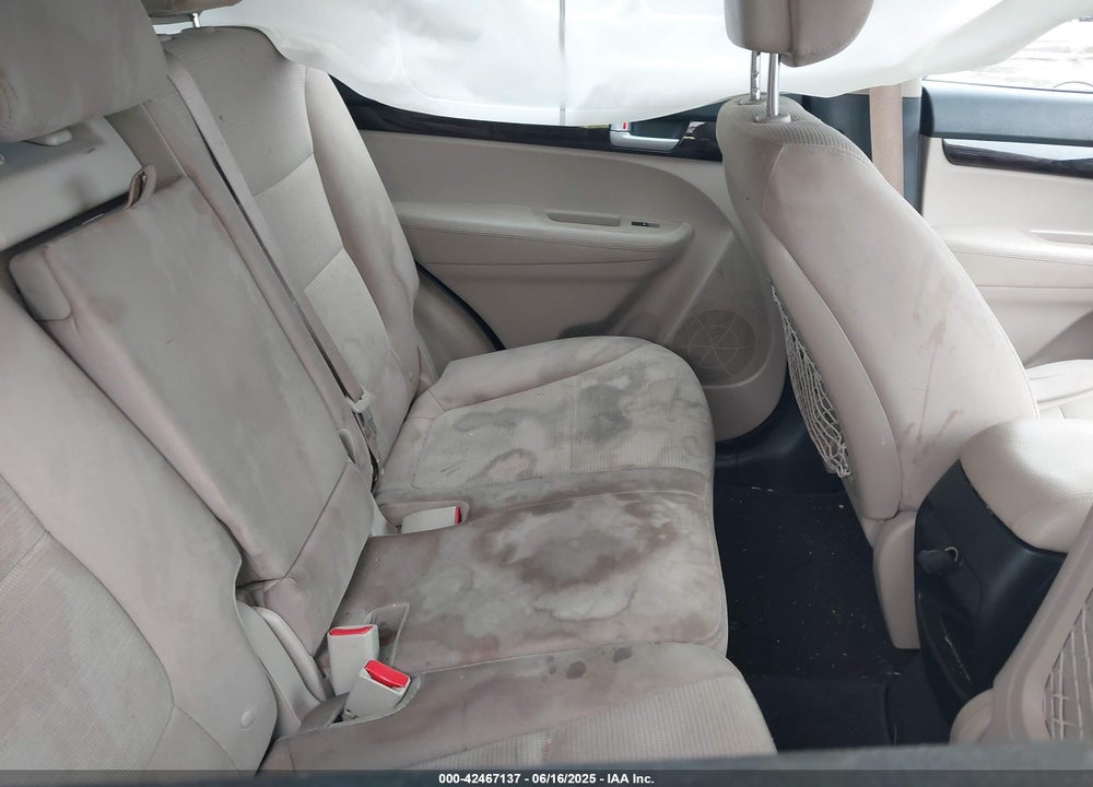 2015 KIA SORENTO VIN: 5XYKT3A64FG571319