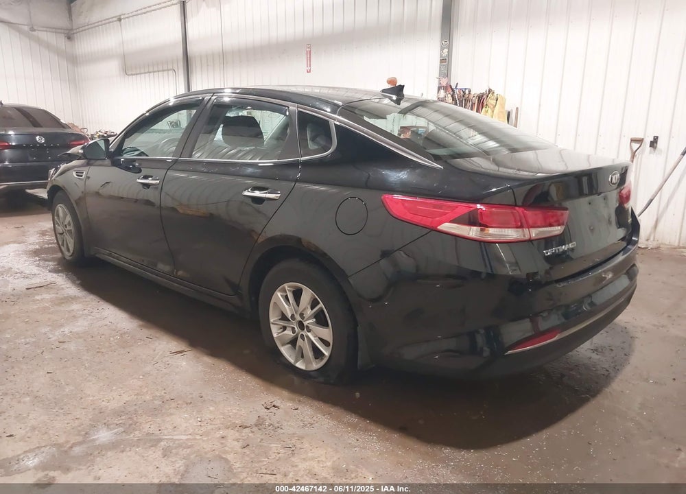 2017 KIA OPTIMA VIN: 5XXGT4L34HG148164