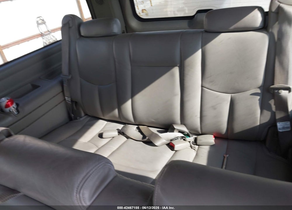 2003 CHEVROLET SUBURBAN 1500 LS VIN: 1GNFK16Z83J207998