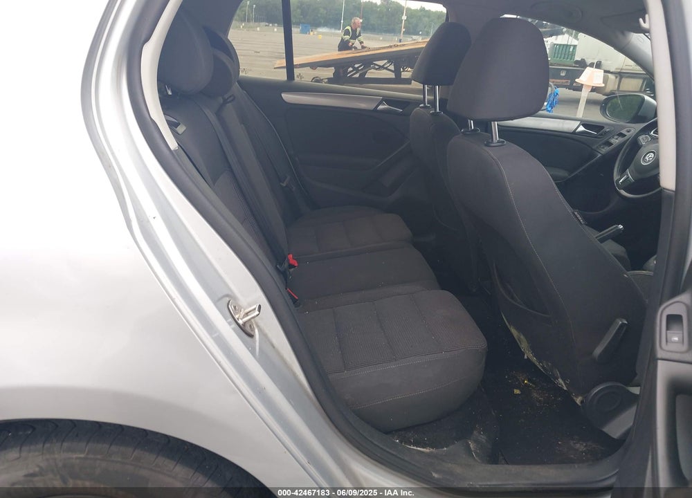 2014 VOLKSWAGEN GOLF 2.5L VIN: WVWDB7AJ0EW009796