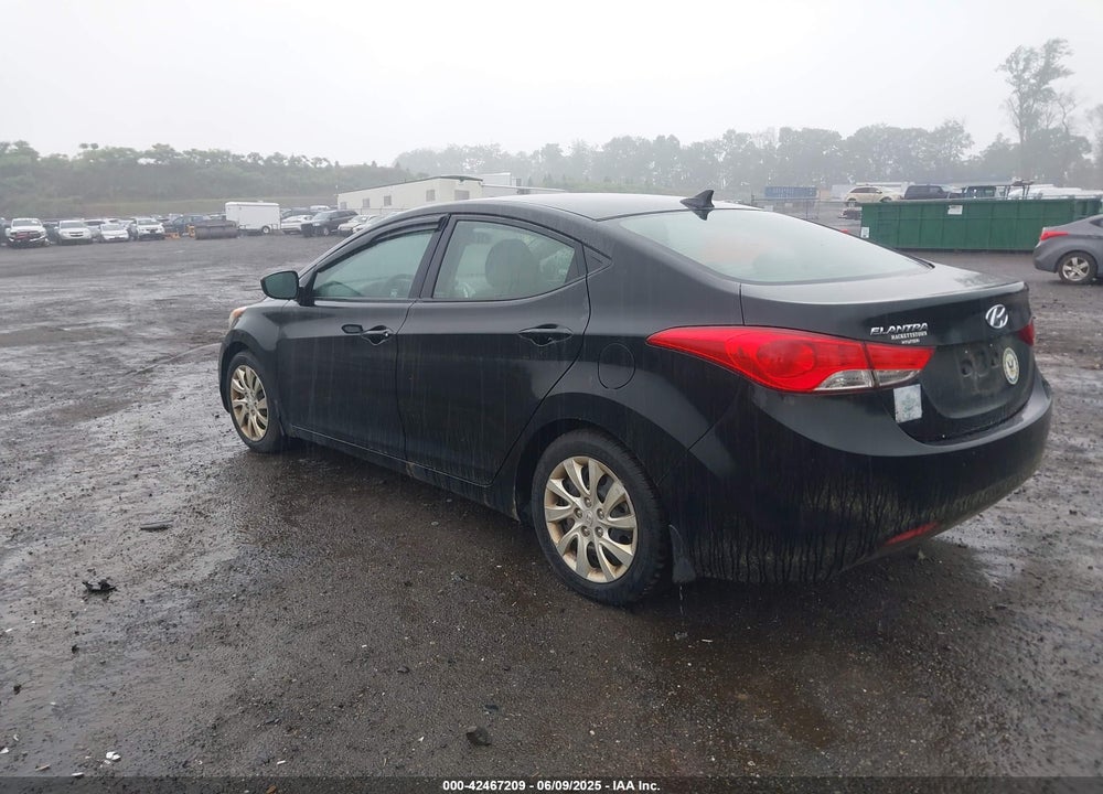 2012 HYUNDAI ELANTRA VIN: 5NPDH4AE7CH143918