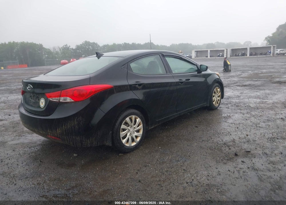 2012 HYUNDAI ELANTRA VIN: 5NPDH4AE7CH143918