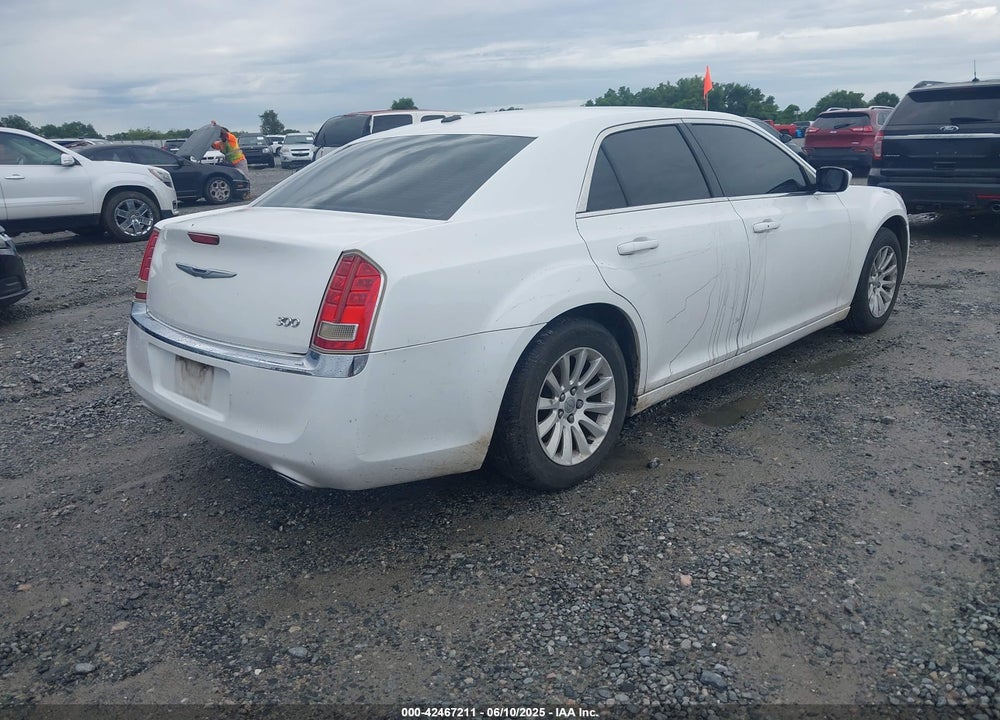2012 CHRYSLER 300 VIN: 2C3CCAAG5CH142628