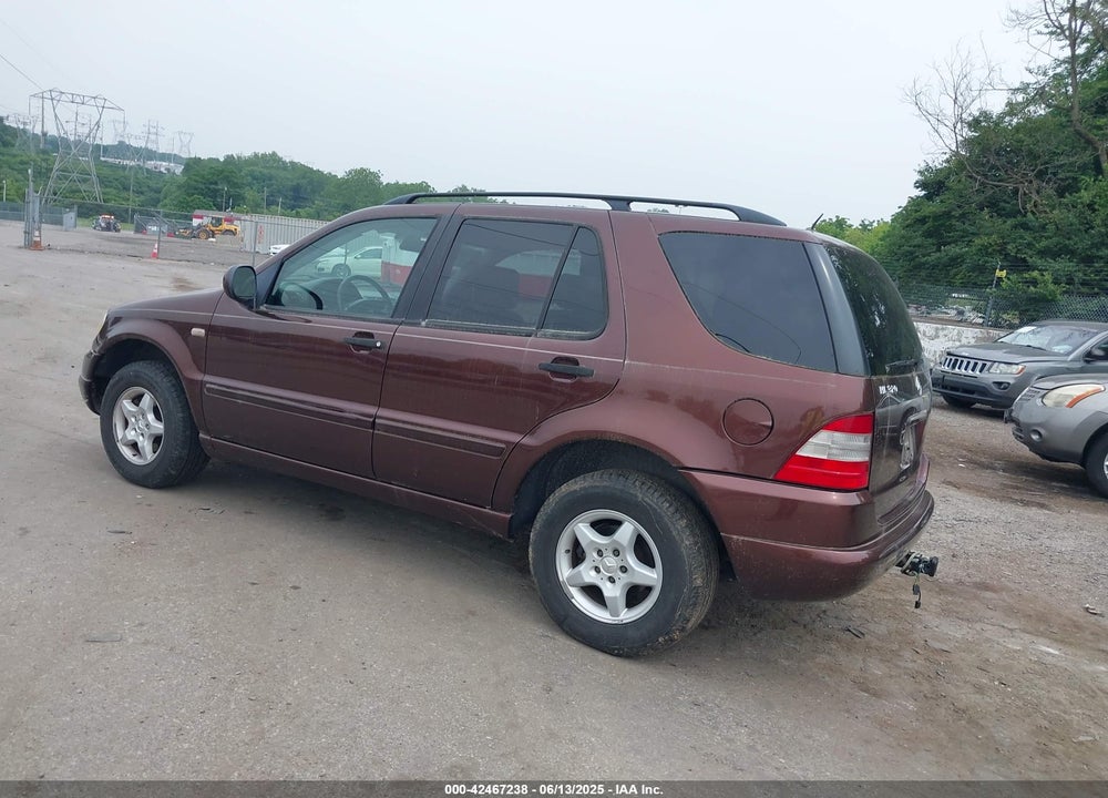 2001 MERCEDES-BENZ ML 320 VIN: 4JGAB54EX1A243467