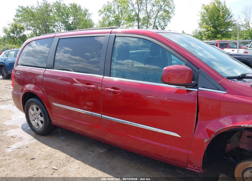 2011 CHRYSLER TOWN & COUNTRY TOURING VIN: 2A4RR5DG5BR612523