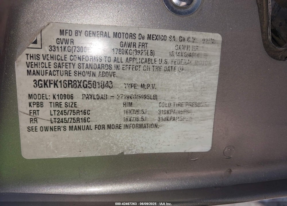 1999 GMC SUBURBAN 1500 SL VIN: 3GKFK16R8XG501843