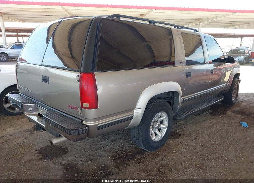 1999 GMC SUBURBAN 1500 SL VIN: 3GKFK16R8XG501843