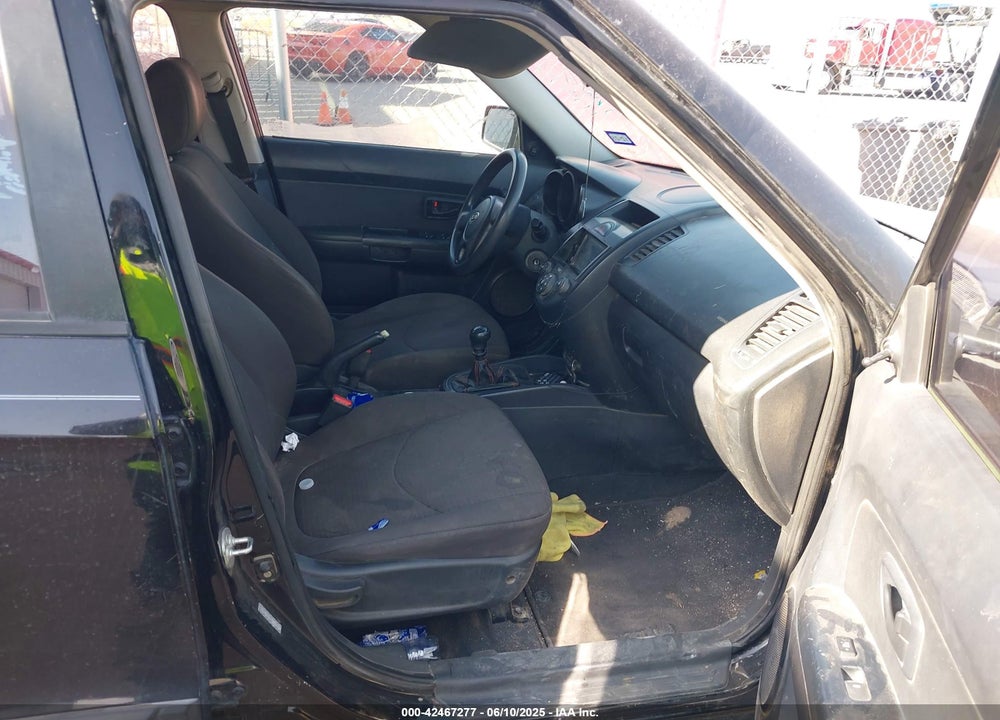 2011 KIA SOUL VIN: KNDJT2A10B7302798