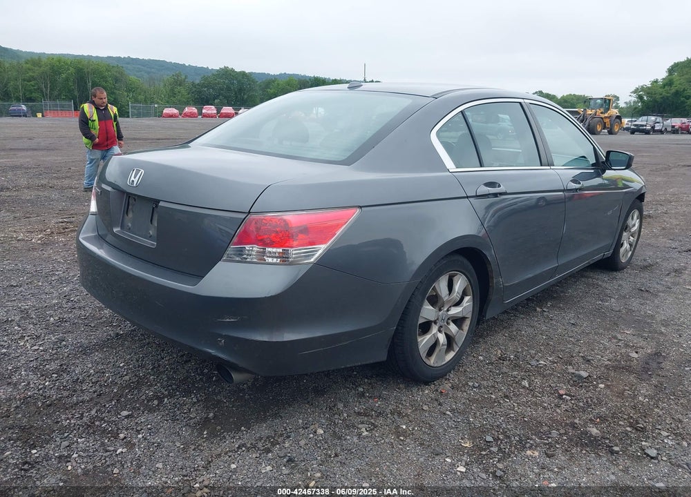 2009 HONDA ACCORD VIN: 1HGCP26819A195584