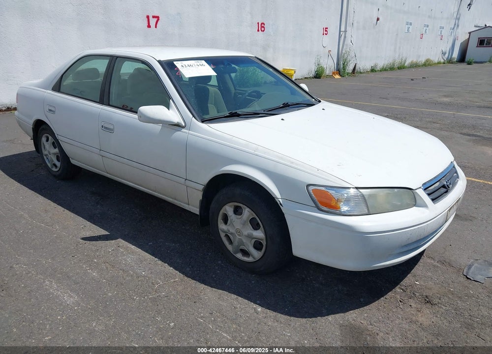2001 TOYOTA CAMRY CE VIN: 4T1BG22K11U836730