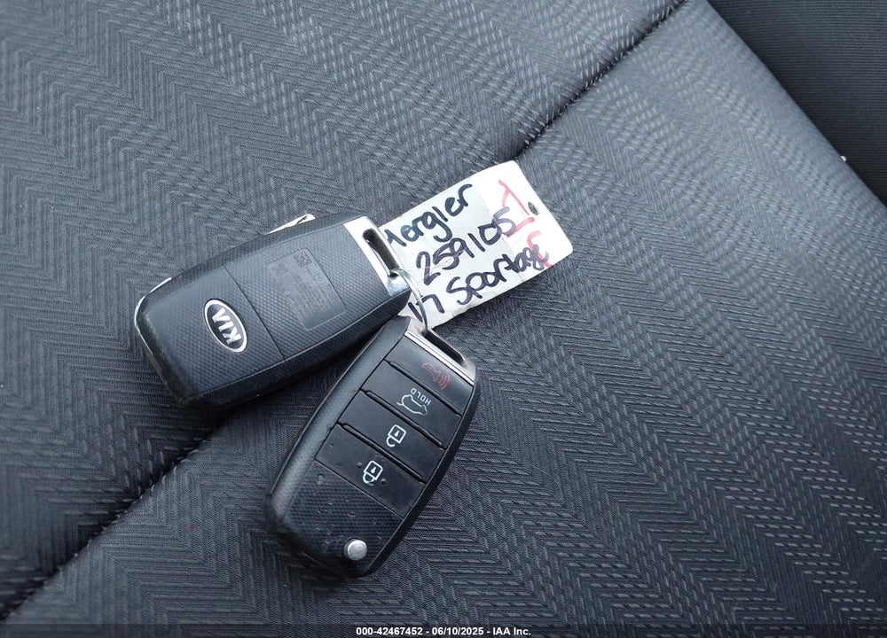 2017 KIA SPORTAGE LX VIN: KNDPMCAC2H7041861