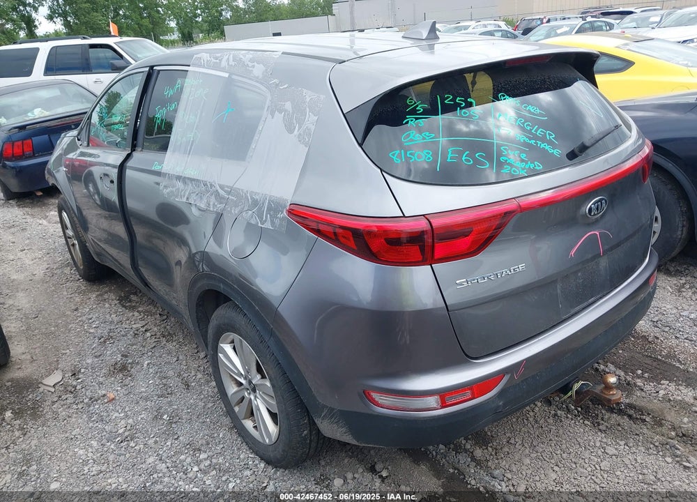 2017 KIA SPORTAGE LX VIN: KNDPMCAC2H7041861