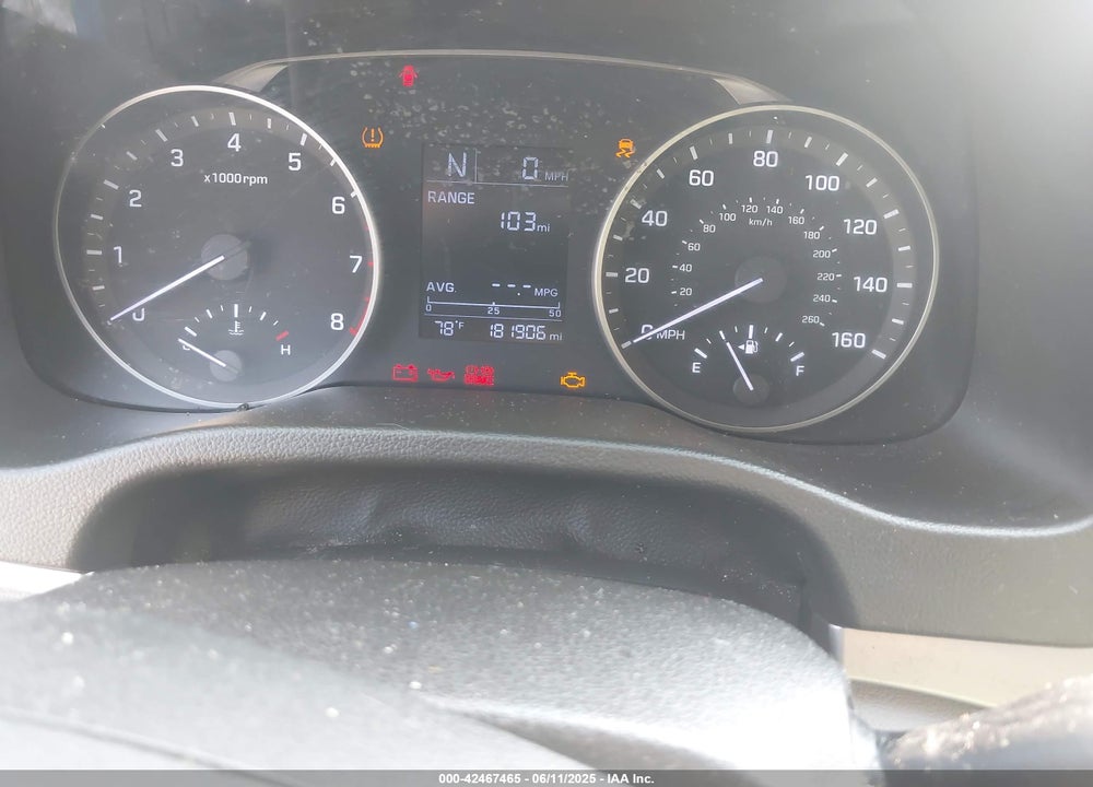 2017 HYUNDAI ELANTRA VIN: 5NPD74LF1HH177000