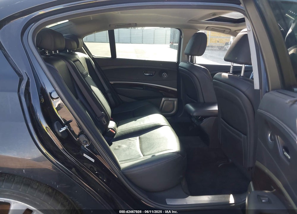 2014 ACURA RLX VIN: JH4KC1F74EC001490