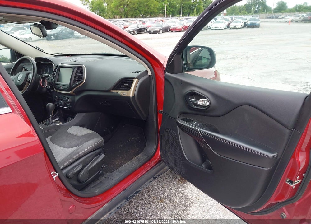 2014 JEEP CHEROKEE VIN: 1C4PJMCB7EW121001