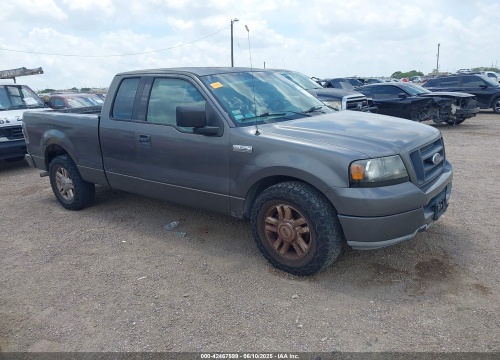 2004 FORD F-150 STX/XL/XLT VIN: 1FTRX12WX4FA28000