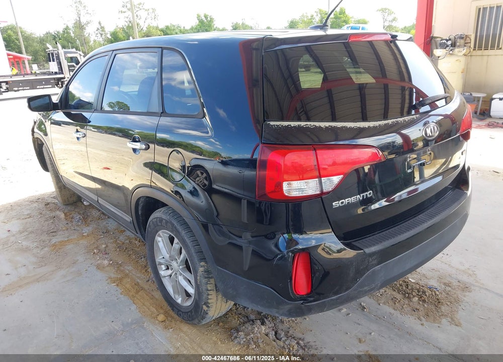 2015 KIA SORENTO VIN: 5XYKT3A6XFG607210