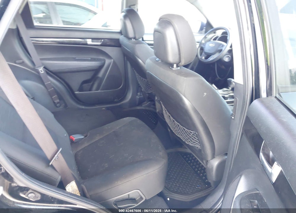 2015 KIA SORENTO VIN: 5XYKT3A6XFG607210