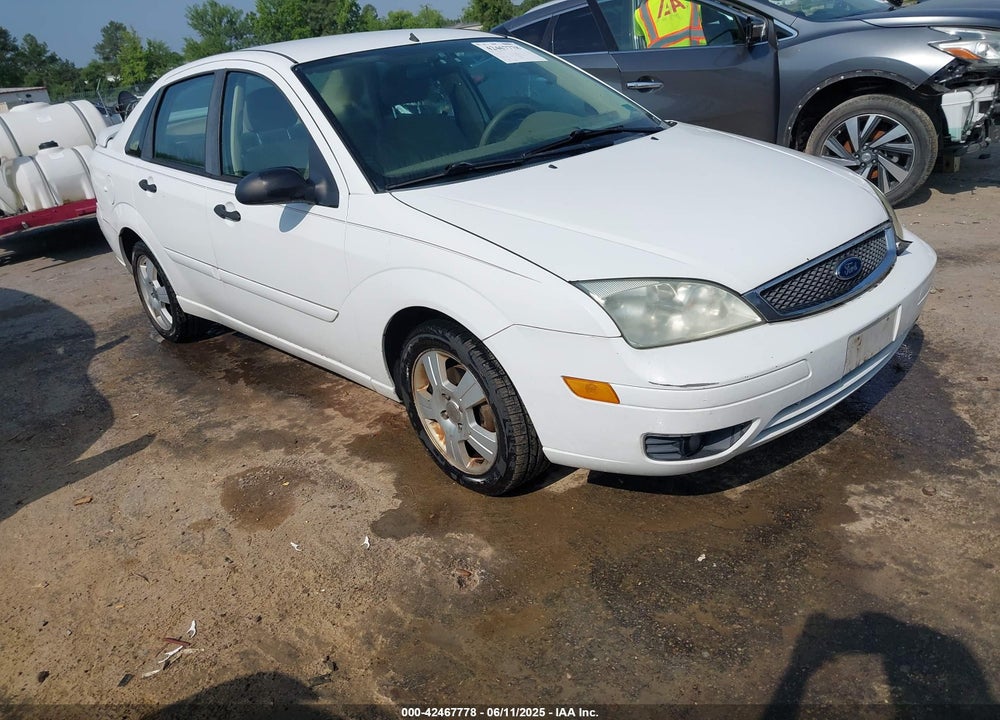 2005 FORD FOCUS ZX4 VIN: 1FAHP34N45W230950
