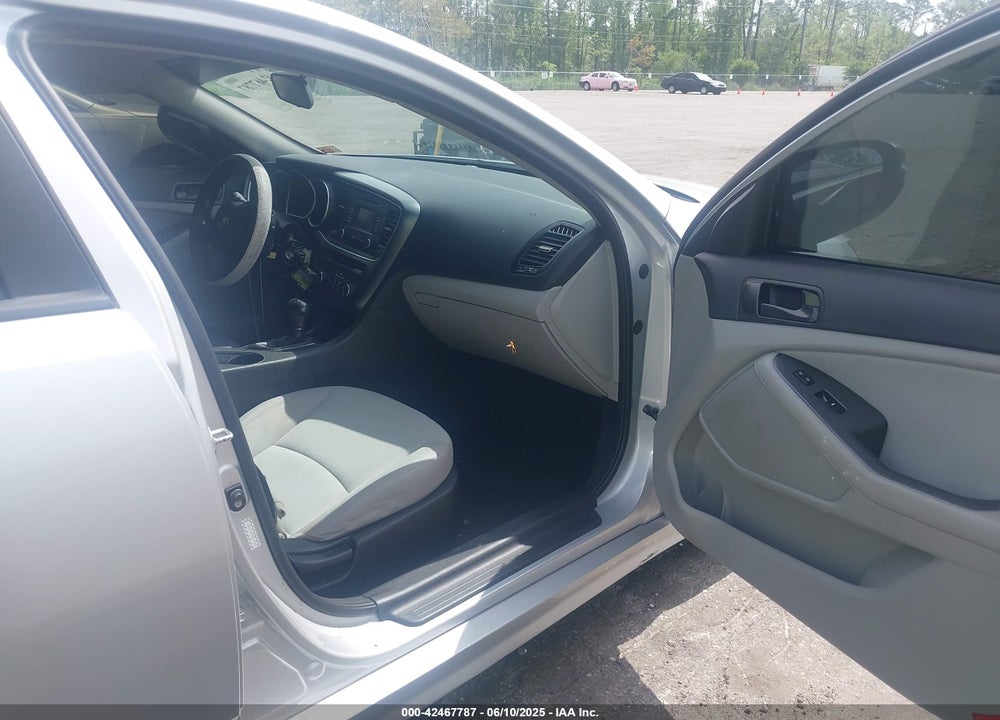 2015 KIA OPTIMA VIN: KNAGM4A7XF5617548