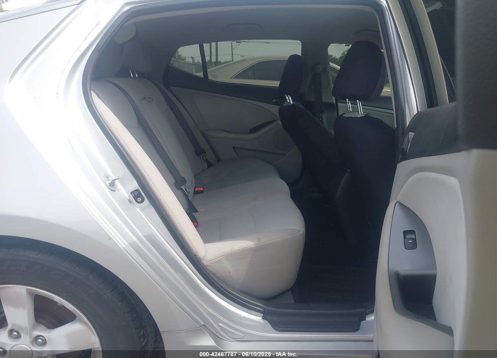 2015 KIA OPTIMA VIN: KNAGM4A7XF5617548