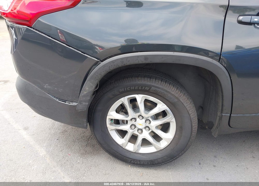 2018 CHEVROLET TRAVERSE VIN: 1GNERGKW7JJ133119