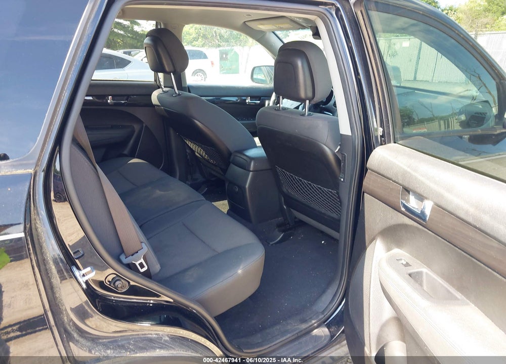 2013 KIA SORENTO VIN: 5XYKT3A60DG406669