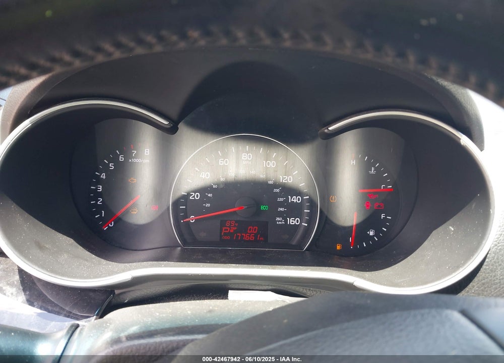 2014 KIA SORENTO LX VIN: 5XYKTCA63EG515533