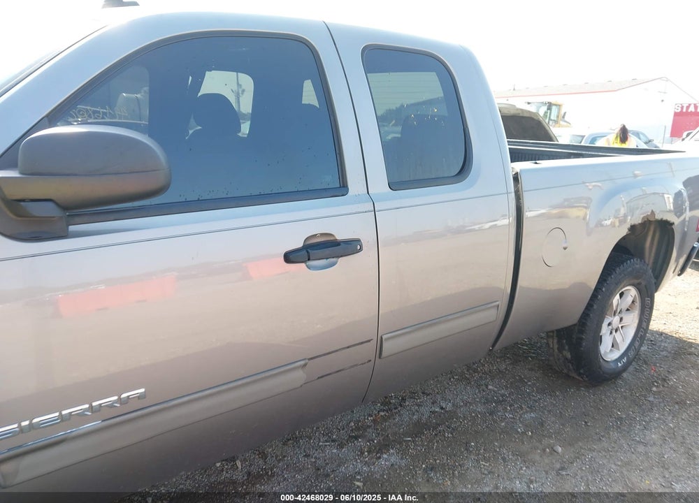 2007 GMC SIERRA 1500 VIN: 2GTEC19C971667115