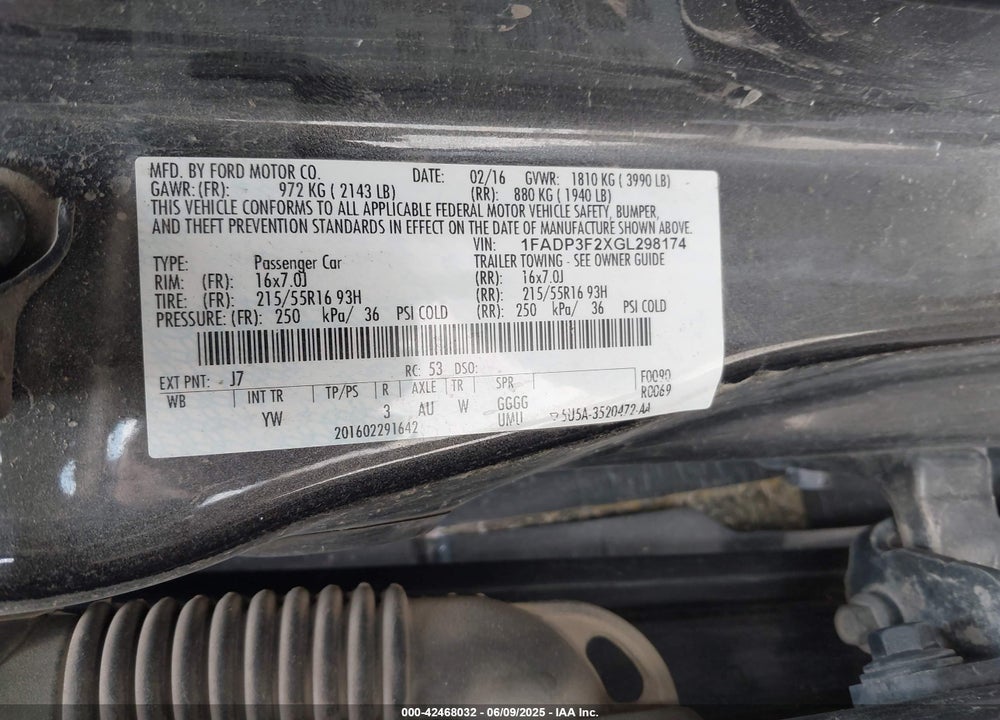 2016 FORD FOCUS VIN: 1FADP3F2XGL298174