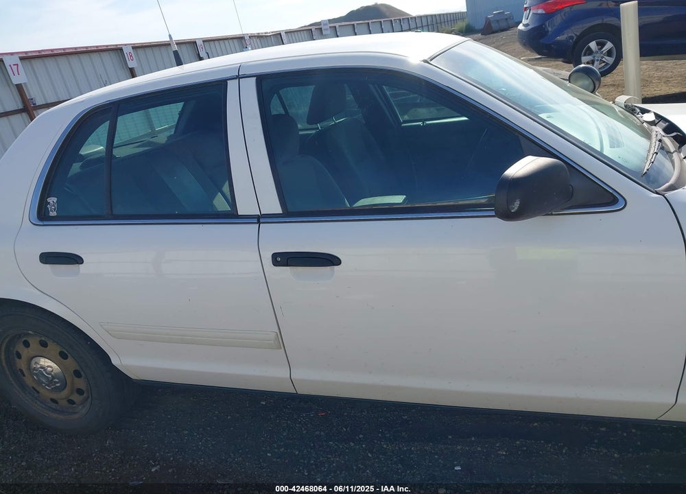 2009 FORD CROWN VICTORIA VIN: 2FAHP71V29X117956