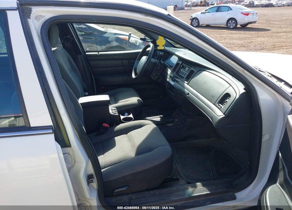 2009 FORD CROWN VICTORIA VIN: 2FAHP71V29X117956