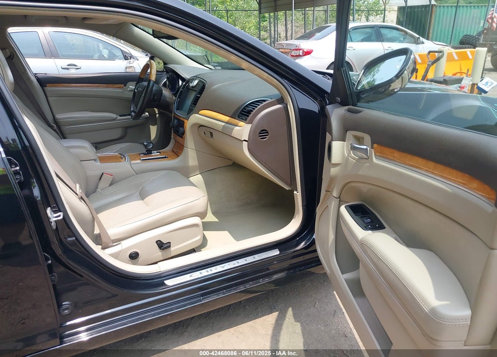 2013 CHRYSLER 300 VIN: 2C3CCAEG9DH632498