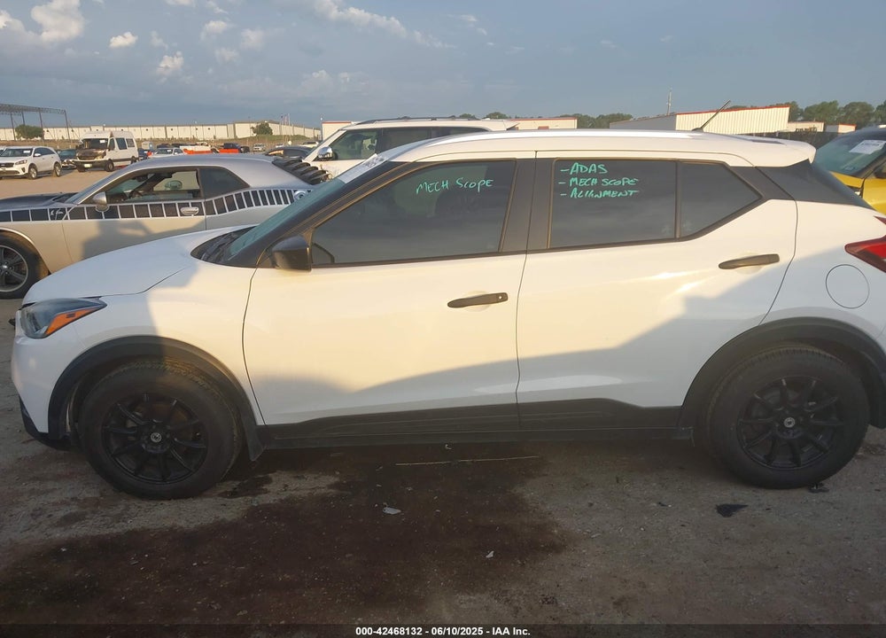 2018 NISSAN KICKS VIN: 3N1CP5CUXJL546414