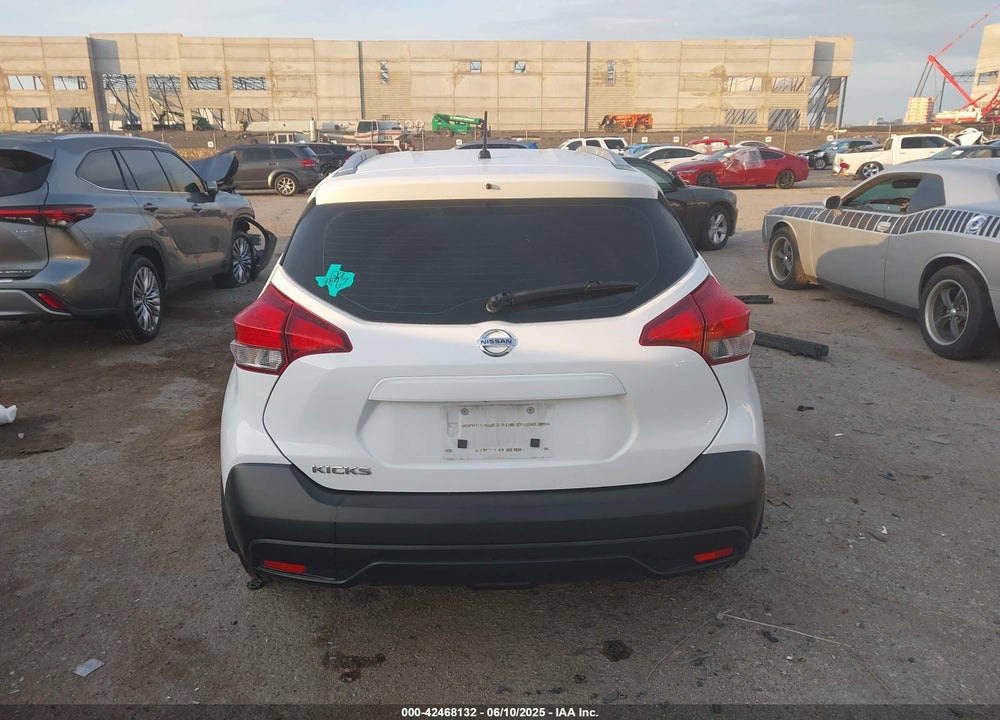 2018 NISSAN KICKS VIN: 3N1CP5CUXJL546414