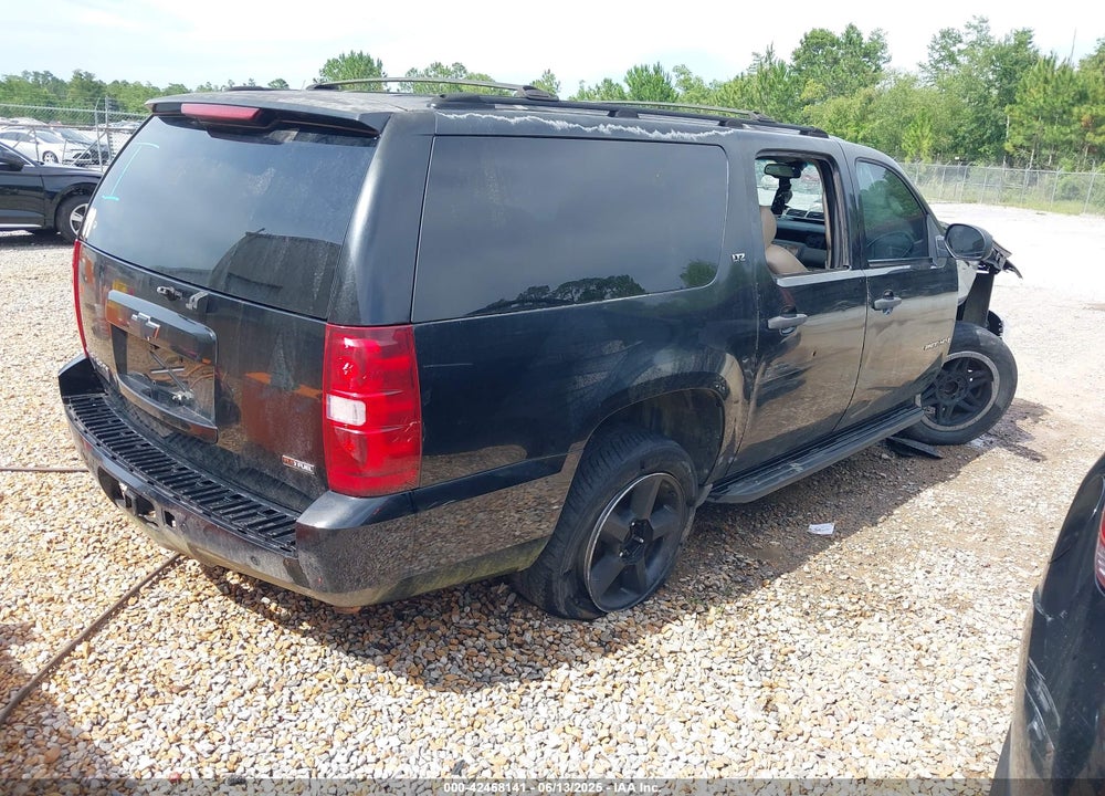 2007 CHEVROLET SUBURBAN 1500 LTZ VIN: 1GNFC16027J205135