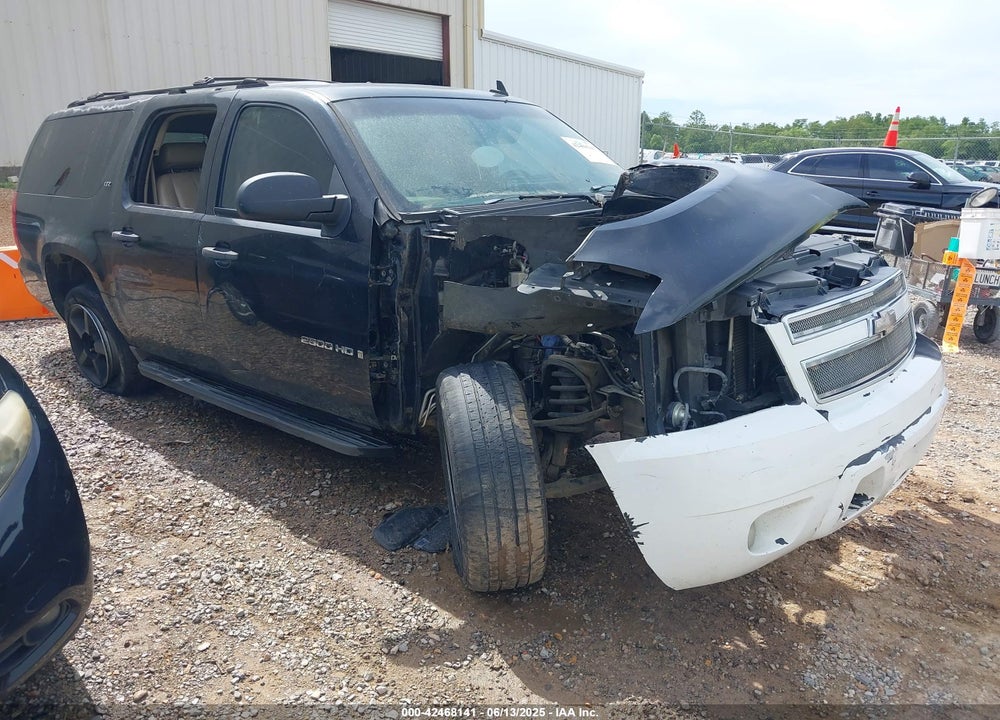 2007 CHEVROLET SUBURBAN 1500 LTZ VIN: 1GNFC16027J205135