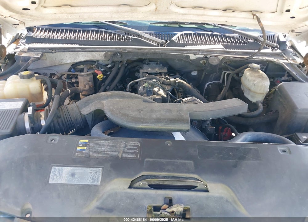 2004 CHEVROLET TAHOE LT VIN: 1GNEC13Z04R250425