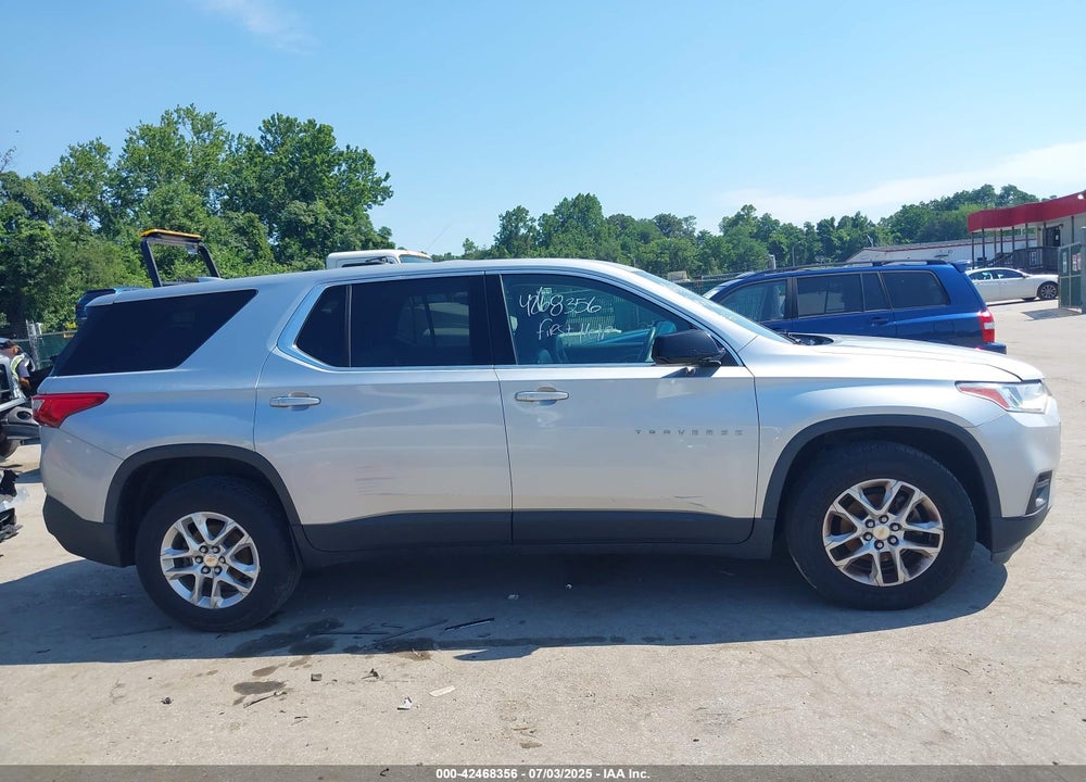 2019 CHEVROLET TRAVERSE LS VIN: 1GNEVFKW1KJ156127