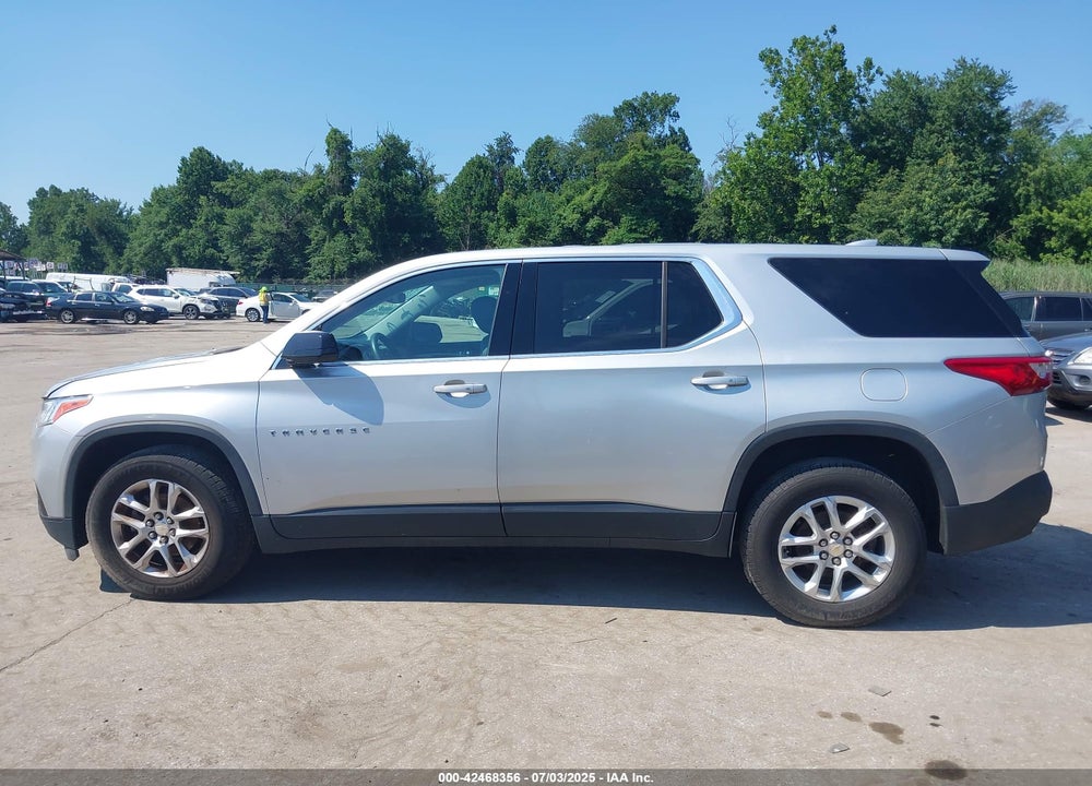 2019 CHEVROLET TRAVERSE LS VIN: 1GNEVFKW1KJ156127