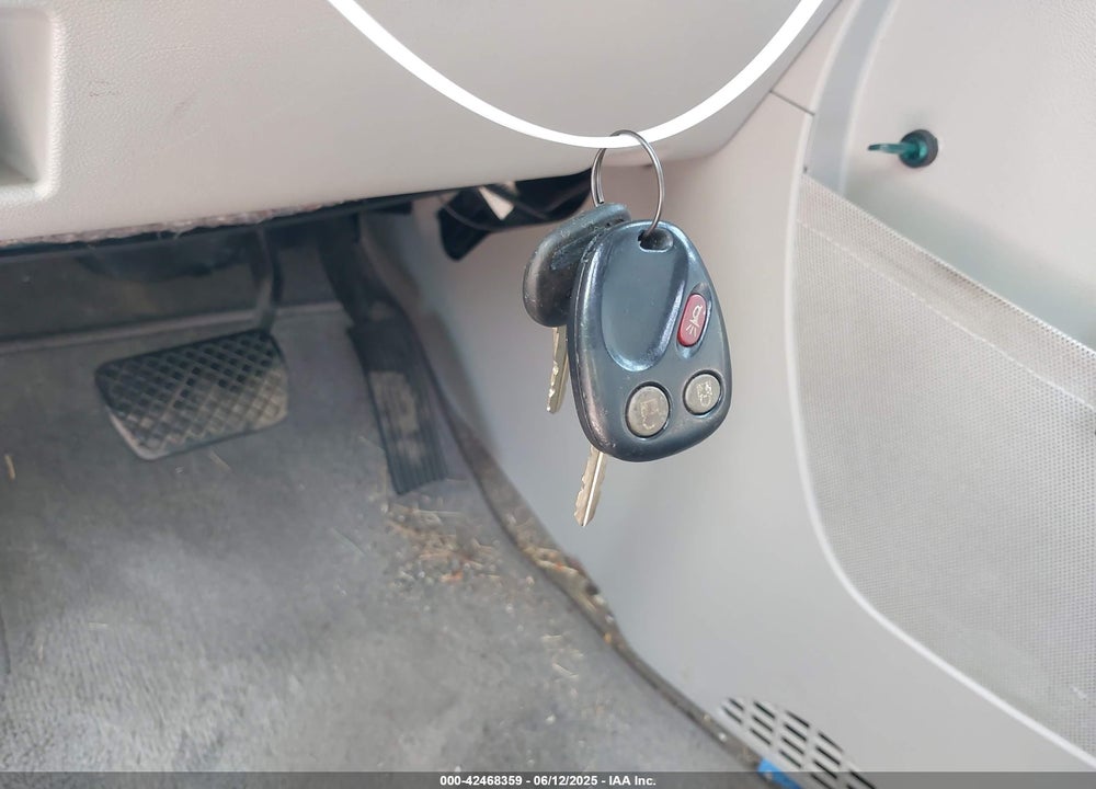 2005 CHEVROLET EQUINOX LS VIN: 2CNDL23F356040037