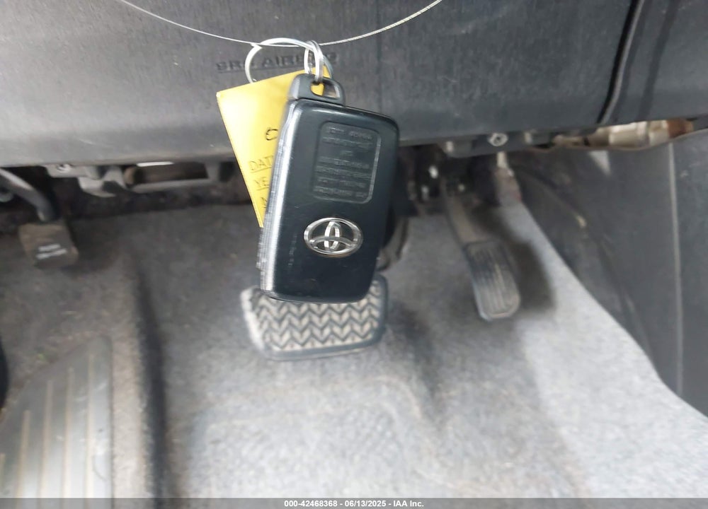 2015 TOYOTA PRIUS VIN: JTDKN3DU2F1875284