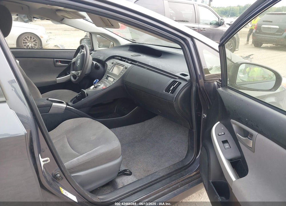 2015 TOYOTA PRIUS VIN: JTDKN3DU2F1875284