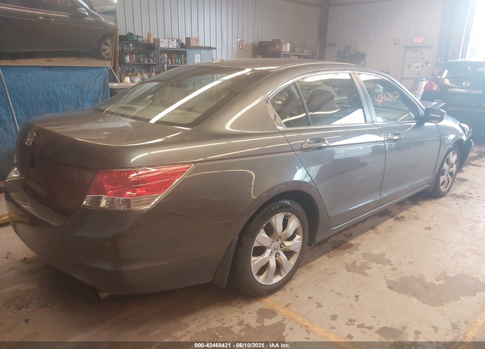 2008 HONDA ACCORD VIN: 1HGCP268X8A137133