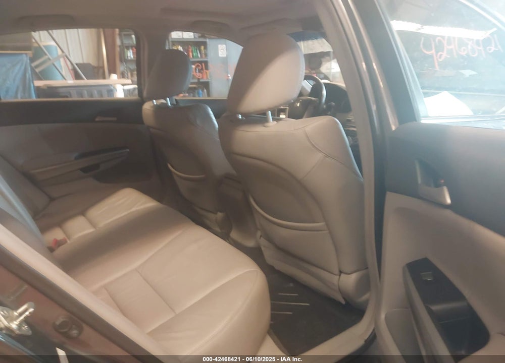 2008 HONDA ACCORD VIN: 1HGCP268X8A137133