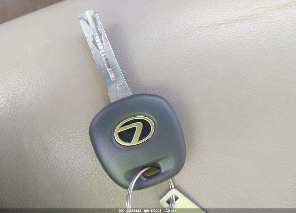2007 LEXUS RX 350 VIN: 2T2HK31U57C003195