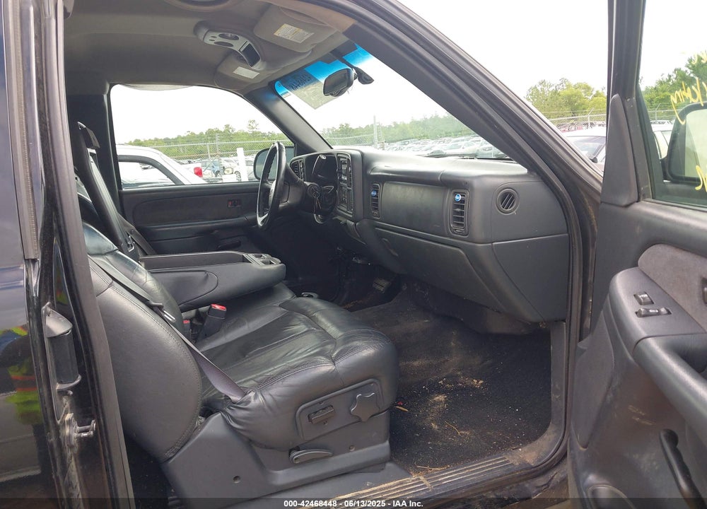 2002 CHEVROLET SILVERADO 1500 LS VIN: 2GCEK19T121332801