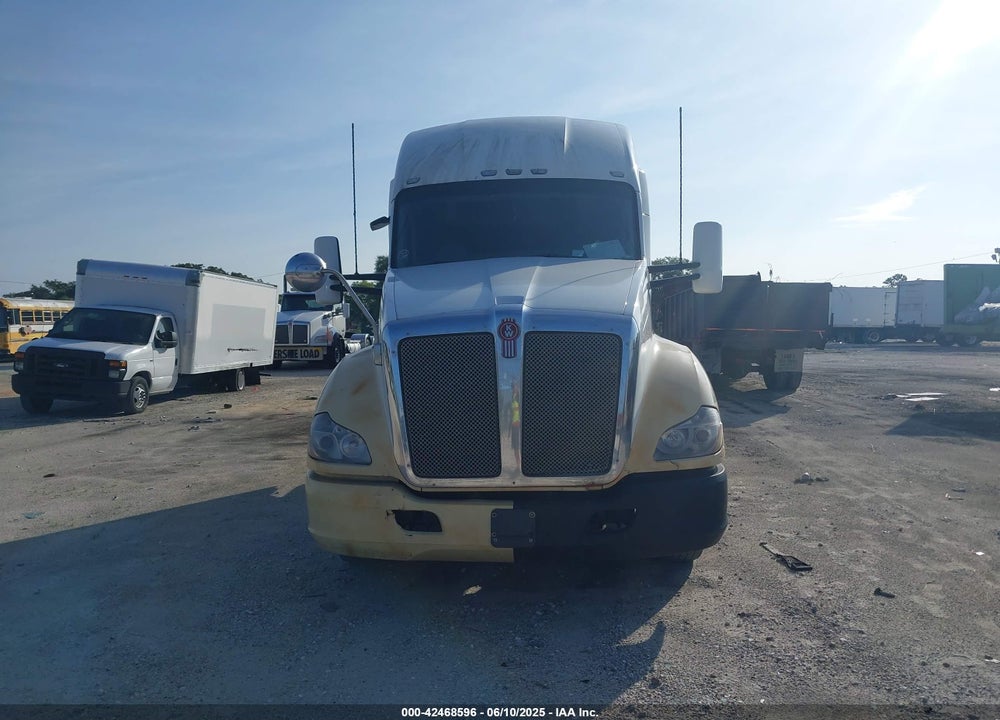 2016 KENWORTH CONSTRUCTION T680 VIN: 1XKYDP9XXGJ444527