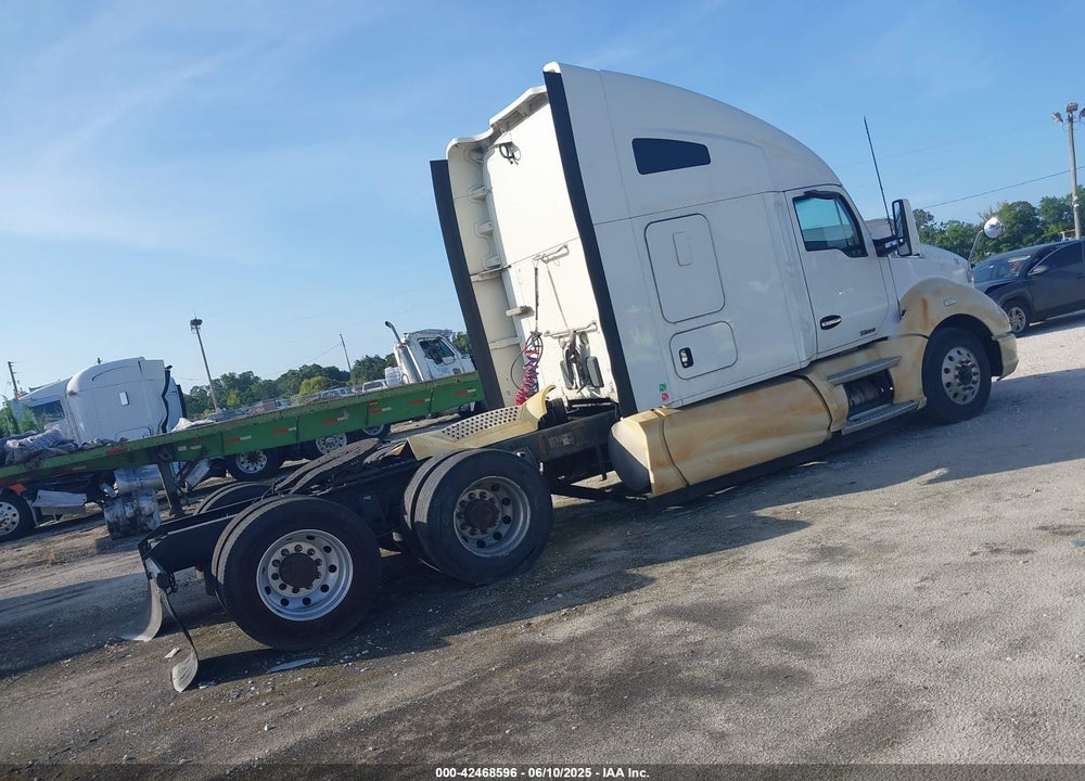 2016 KENWORTH CONSTRUCTION T680 VIN: 1XKYDP9XXGJ444527