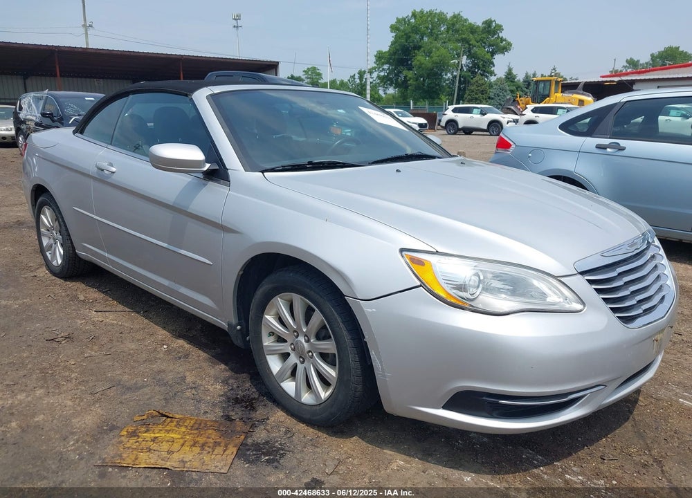 2011 CHRYSLER 200 TOURING VIN: 1C3BC2EG0BN545627